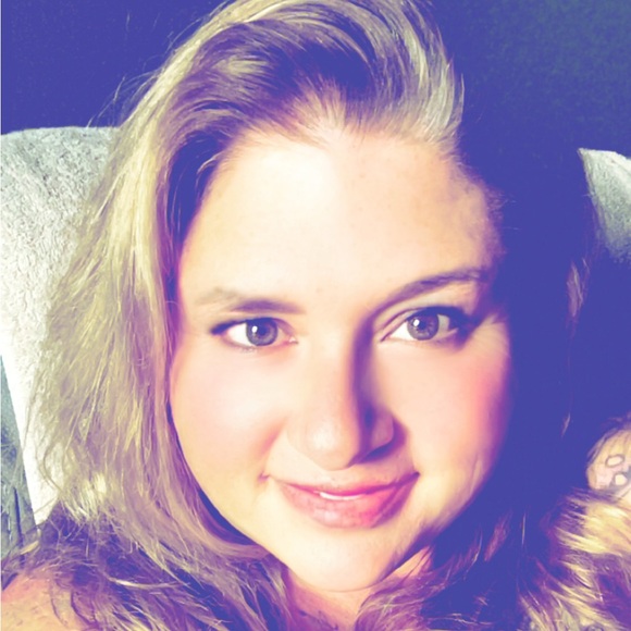 Meet your Posher, Brandy - Picture 1 of 1